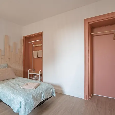 Le Julie -spacieux - 5 Pers' - 3 Beds - Gare 500m Apartment
