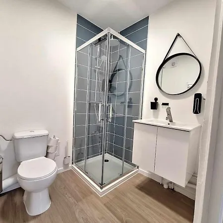 Le Julie -spacieux - 5 Pers' - 3 Beds - Gare 500m * Homecourt