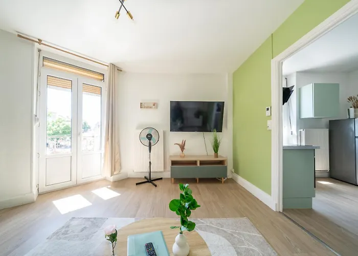 Le Julie -spacieux - 5 Pers' - 3 Beds - Gare 500m Апартаменты Homecourt